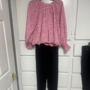 Adorable ensemble size small